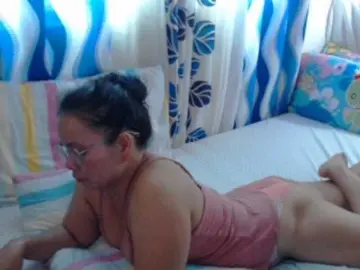 junglejenのBongacamsでライブポルノ配信