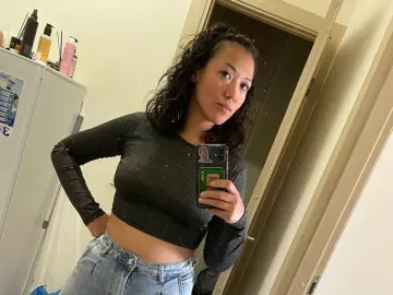 SakuraBevのImliveでヌードカメラ