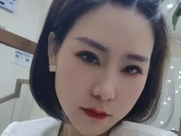 JelenaBeIIaのLivejasminでライブセックス映像