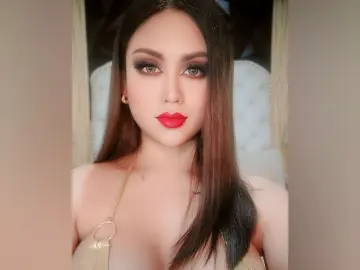 IsaRoyaleのLivejasminで人気のアダルト配信