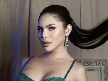 ReignePecaniaのLivejasminで無料ポルノカメラ