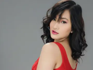 AngelaQuinnのLivejasminでセックスカメラ