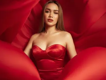 YasmineFruahwaldのLivejasminでプライベートチャット