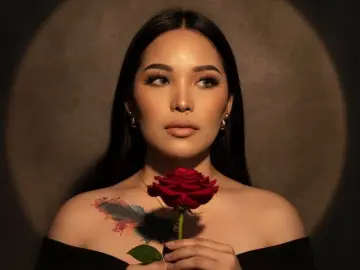 MaliaPokitaのLivejasminでライブポルノ配信