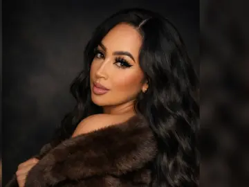 SharlinMorevaのLivejasminでライブセックス映像