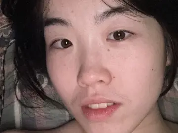 lunaluckkのLivejasminでライブチャット