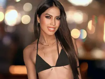 CapriceDivaのLivejasminで今すぐ視聴可能なセックスカム