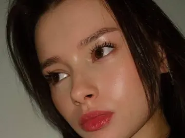 JunePlumerのLivejasminでセックスカメラ