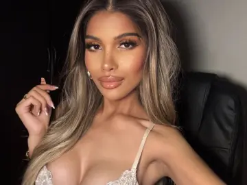 ShantalMollyのLivejasminでライブセックス映像