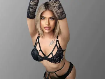 LuxianaRollensのLivejasminで人気のアダルト配信