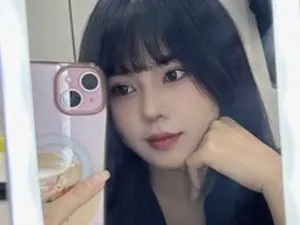 Annababy111のStreamateで無料ポルノカメラ