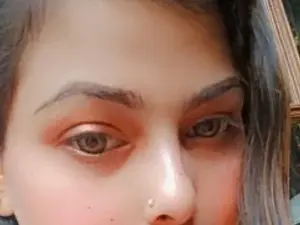 MadhumitaのStreamateで今すぐ視聴可能なセックスカム