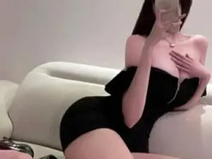 HeniBeiiのStreamateで人気のアダルト配信