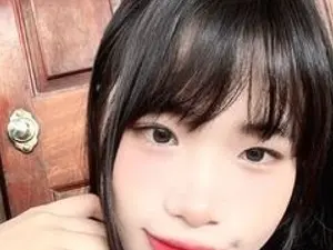 AnnaDuongのStreamateで今すぐ視聴可能なセックスカム