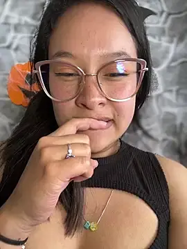 Liulee2のStripchatでヌードカメラ