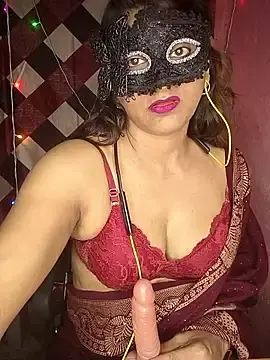 Sexy_Mahi69のStripchatで無料ポルノカメラ