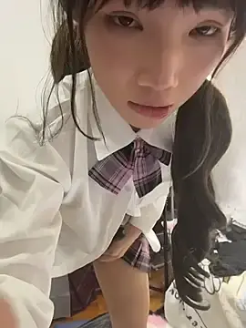 Yiyi-707のStripchatで無料ポルノカメラ