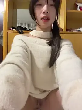Yiyi-707のStripchatでアダルトカメラ配信