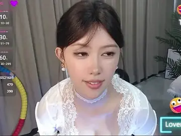 Meet_qのStripchatで人気のアダルト配信