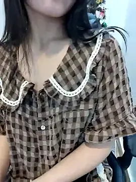 Miu_iiのStripchatでセックスチャット