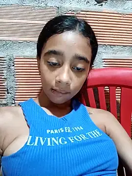Zoe_Sweett18のStripchatでプライベートチャット