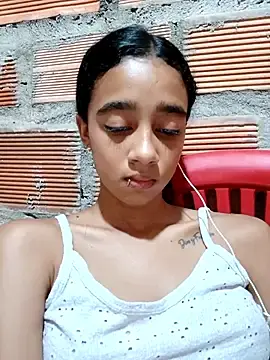 Zoe_Sweett18のStripchatでライブポルノ配信