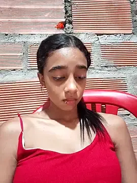 Zoe_Sweett18のStripchatで無料ポルノカメラ