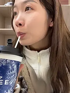 GYYooのStripchatでセックスカメラ