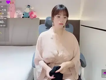 Koo-liyのStripchatでヌードカメラ