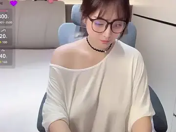 Koo-liyのStripchatでライブセックス映像