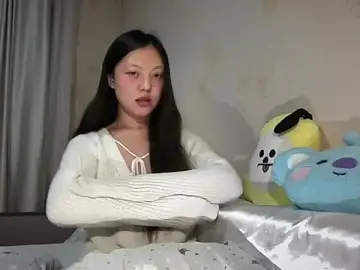 RisalynnのStripchatで無料ポルノカメラ