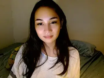 SweetLilly_18のStripchatで無料ライブポルノ