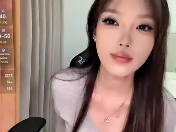 Puppy-12のStripchatでヌードカメラ