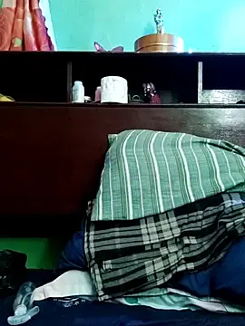 QueenSorealのStripchatでライブチャット