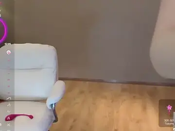 Hahaha_ha2のStripchatで無料ポルノカメラ