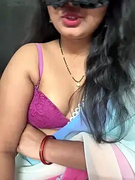 Funny_CoupleeのStripchatで今すぐ視聴可能なセックスカム