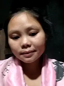 omiu-babyのStripchatでセックスチャット