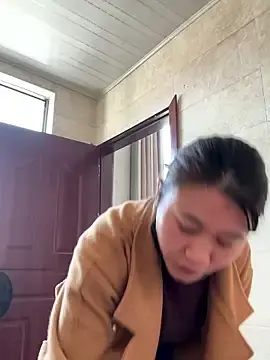 daaqnnのStripchatで高画質ウェブカメラ