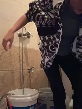 daaqnnのStripchatでアダルトカメラ配信