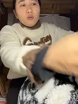 daaqnnのStripchatで無料ポルノカメラ