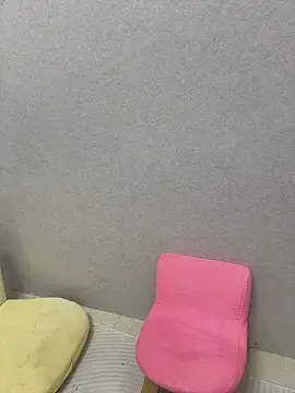 Selenaaaaa-のStripchatでライブポルノ配信