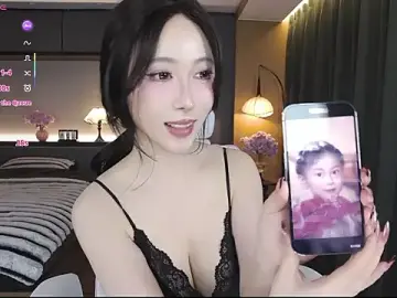 AYW-21のStripchatでライブセックス映像