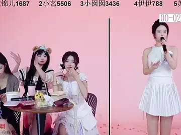 1X-oneのStripchatでヌードカメラ