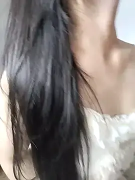 Emi_FujinのStripchatで人気のアダルト配信