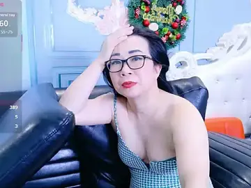 LucianaMeのStripchatで人気のアダルト配信