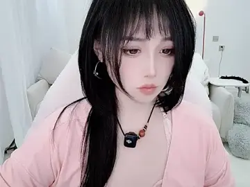 Evangelin-eのStripchatでアダルトビデオチャット