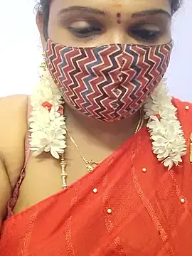 malliga98のStripchatで高画質ウェブカメラ