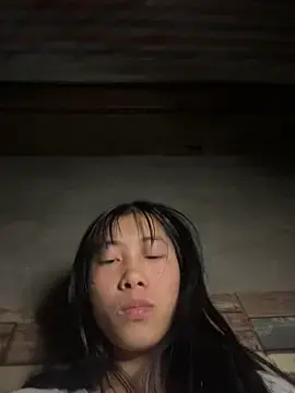 LylyOx9のStripchatでヌードカメラ