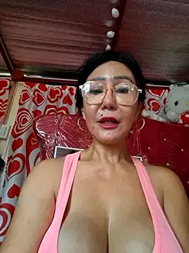 sweetiemeのStripchatで今すぐ視聴可能なセックスカム