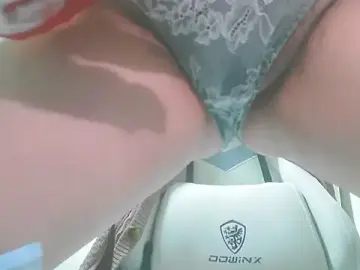 Remi_officialのStripchatでアダルトビデオチャット